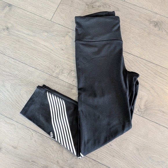 SALE NWOT Victoria's Secret × Sport Capri Leggings - Picture 3 of 6